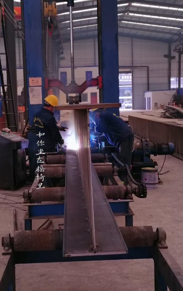 甘肃秦安钢结构厂H型钢组立机